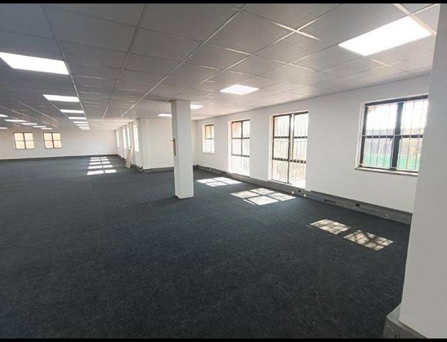 BUSINESS PROPERTY TO RENT IN EPSOM DOWNS